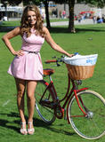 th_05835_celebrity_paradise.com_TheElder_KellyBrook2011_08_25_atTowerBridgepromotingSkyride39_122_192lo.jpg