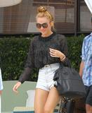 th_58460_Miley_Cyrus_Leaving_her_Hotel_in_Miami_June_15_2012_13_122_229lo.jpg