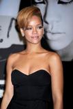 th_96856_celebrity-paradise.com_Rihanna_Best_0040_123_474lo.jpg