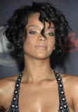 th_41311_celeb-city.eu_Rihanna_2007_American_Music_Awards_012_122_744lo.jpg