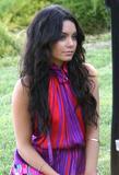 http://img28.imagevenue.com/loc1161/th_25650_babayaga_Vanessa_Hudgens_candid_photoshoot_Hollywood_Hills_08-21-2008_14_123_1161lo.jpg