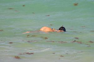 Claudia Romani – Bikini Photoshoot Candids in Miami53ugpb5e75.jpg
